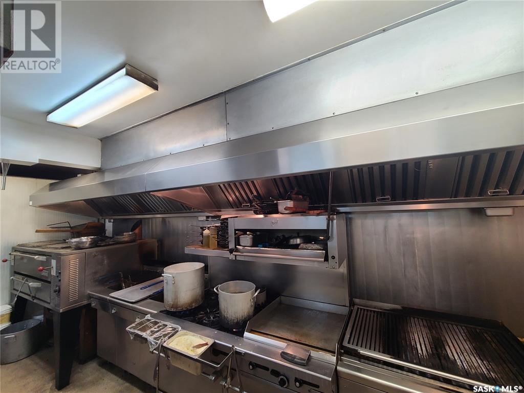101 Railway Avenue W Property Photo 37