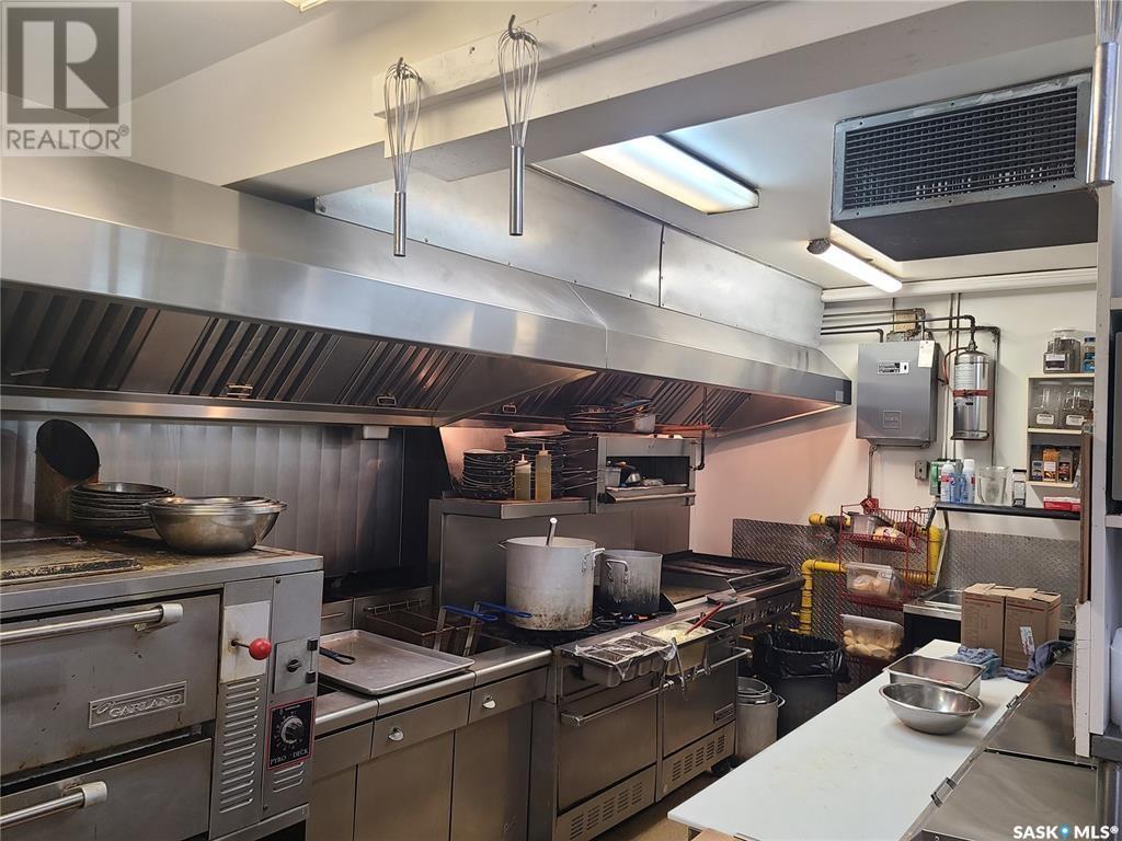 101 Railway Avenue W Property Photo 40