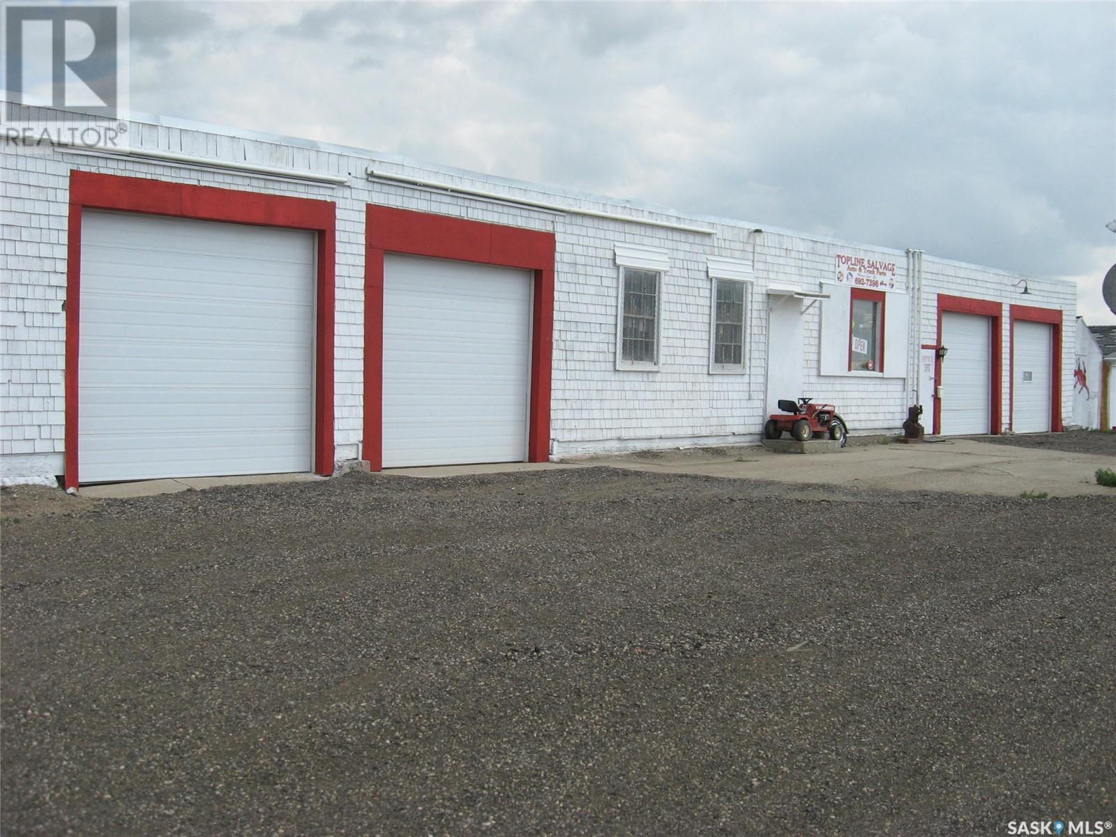 Top Line Salvage Property Photo 1