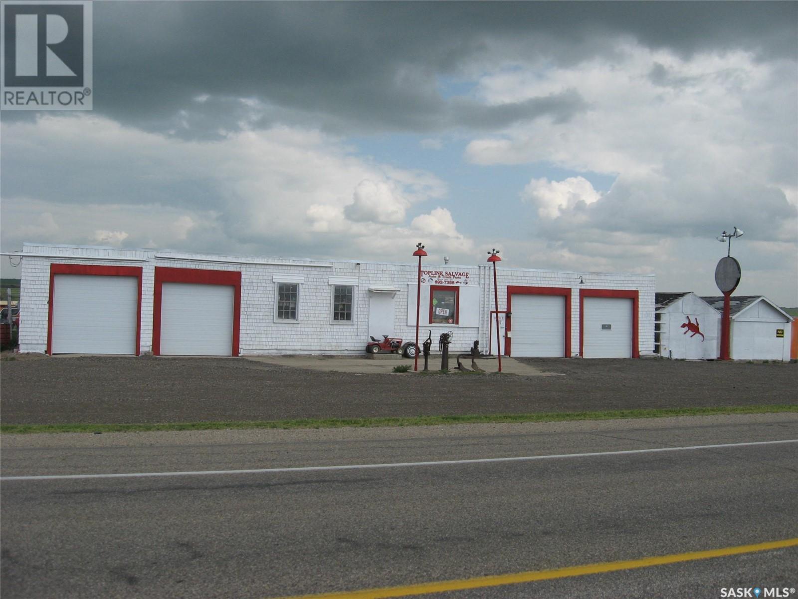 Top Line Salvage Property Photo 5
