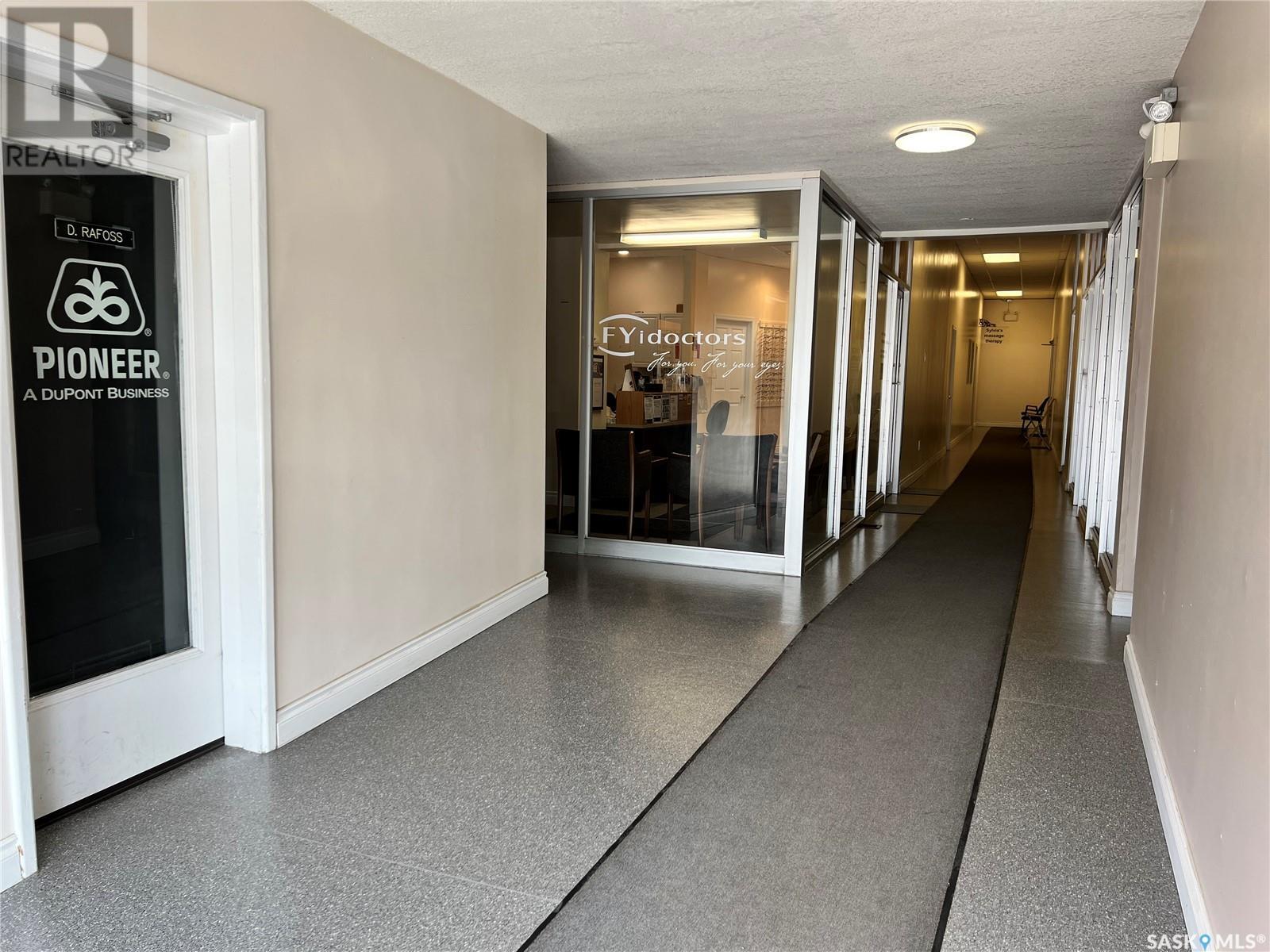 222 Bosworth Street Property Photo 4