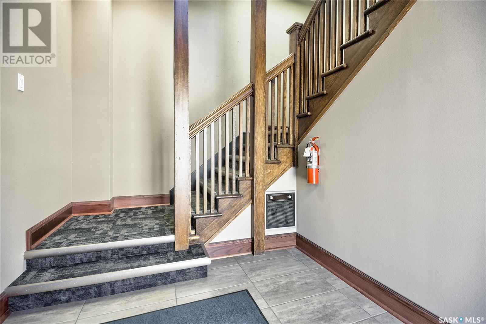 B 1102 1st Avenue W Property Photo 3