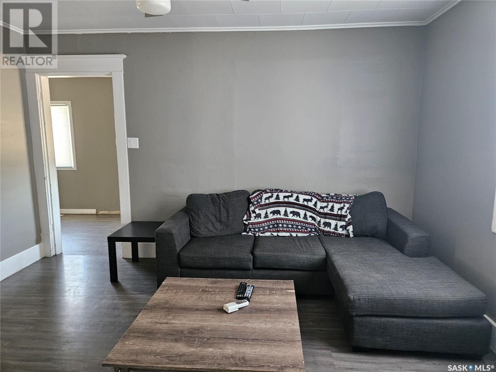 4575 Price Avenue Property Photo 3