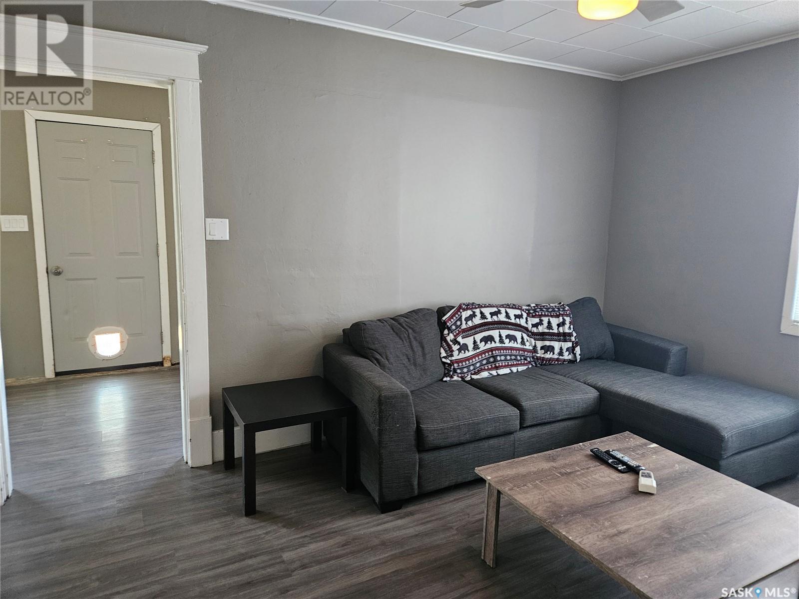 4575 Price Avenue Property Photo 5