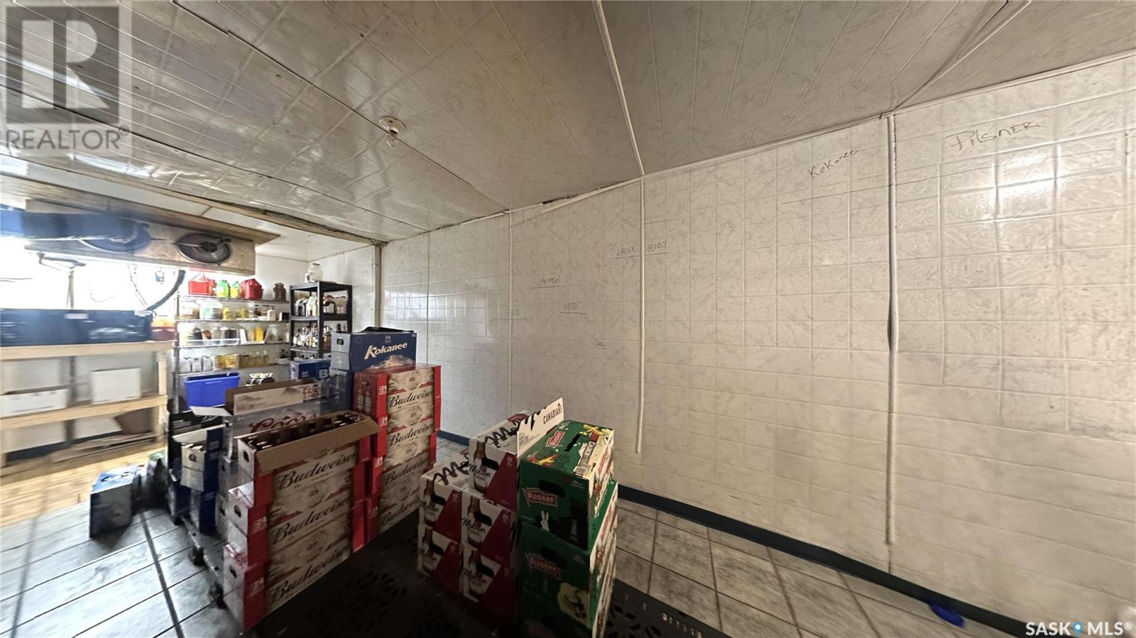 140 1527 Idylwyld Drive N Property Photo 17