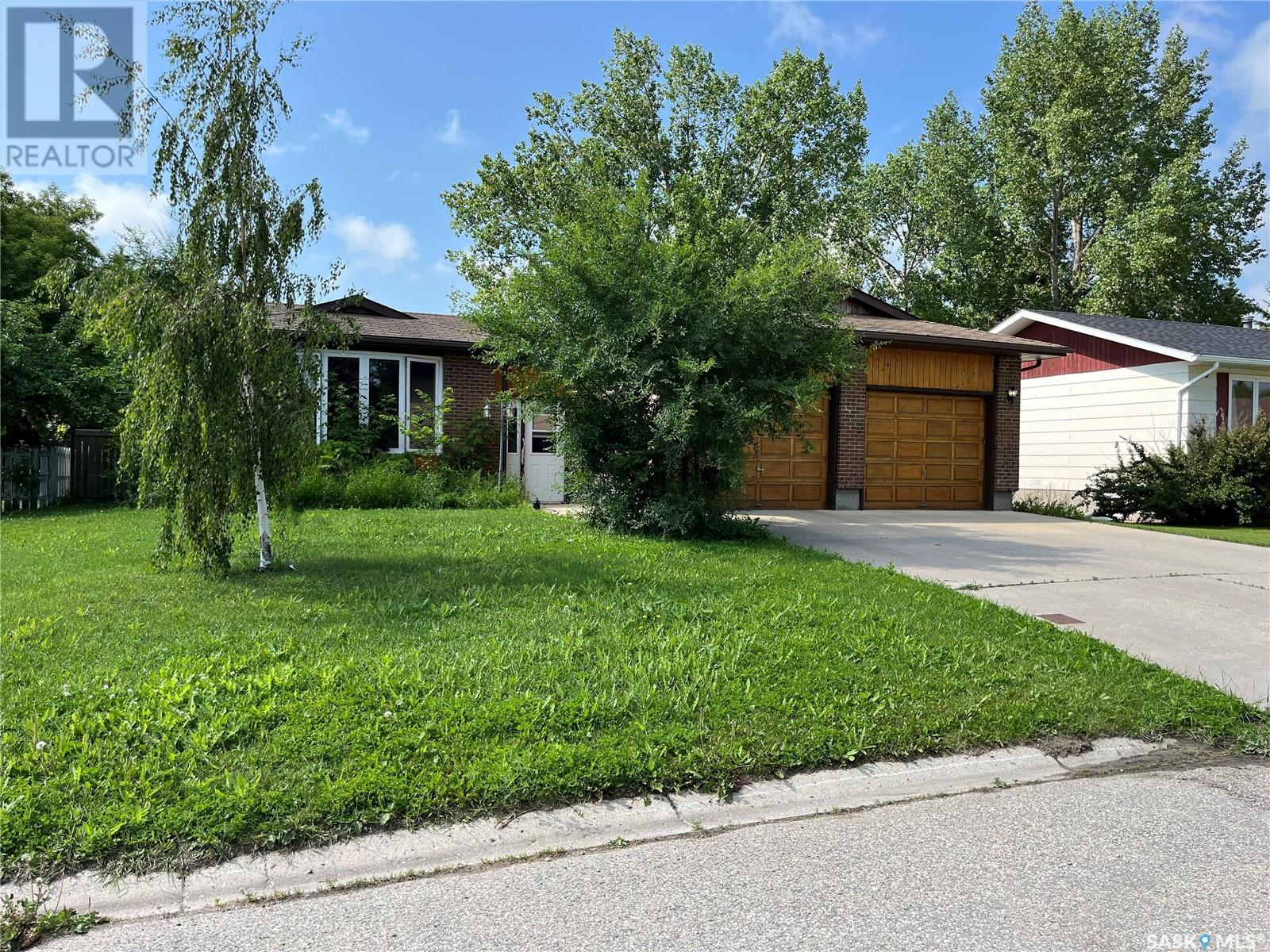 221 4th Avenue Property Photo 1