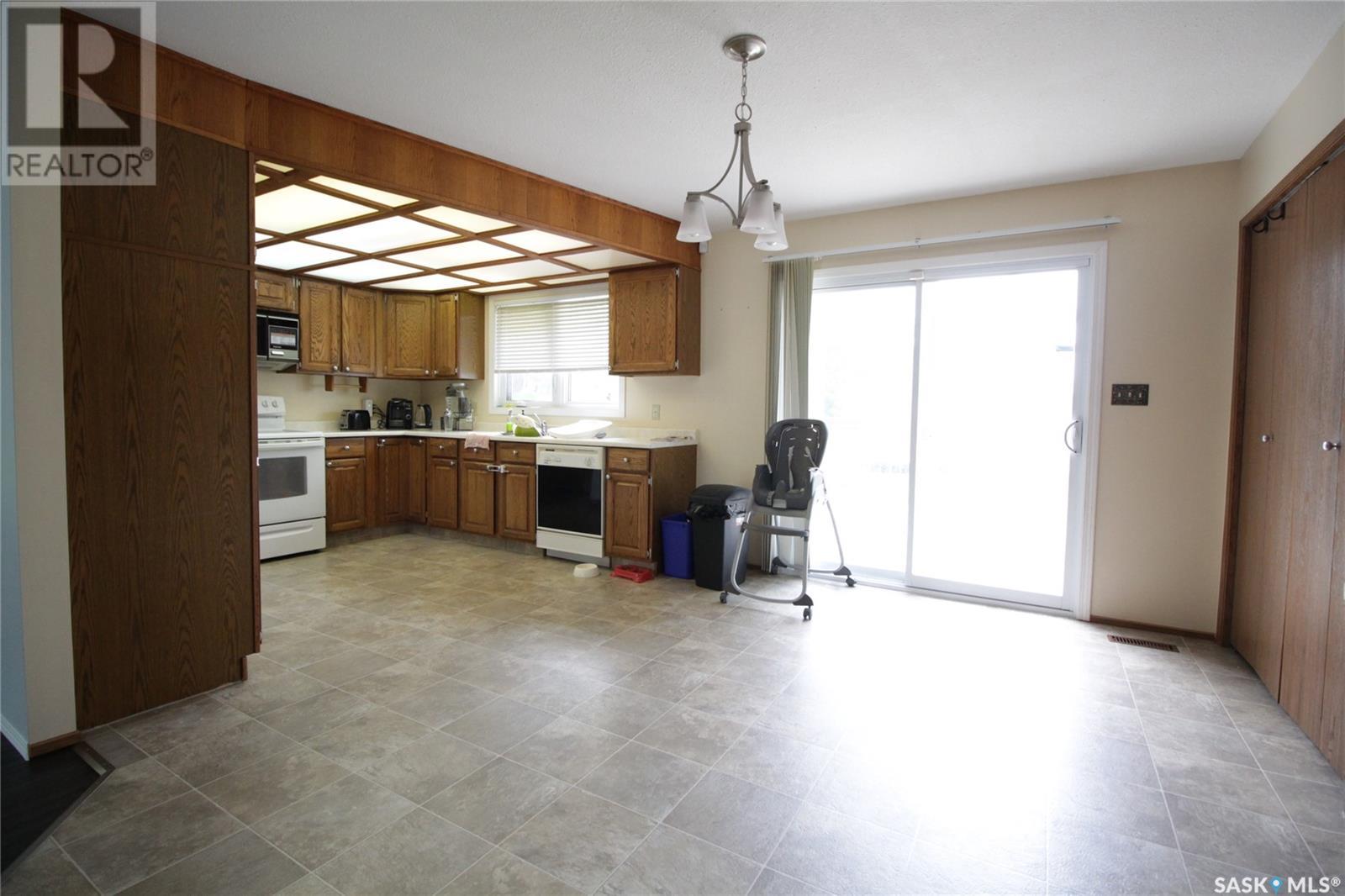 221 4th Avenue Property Photo 4