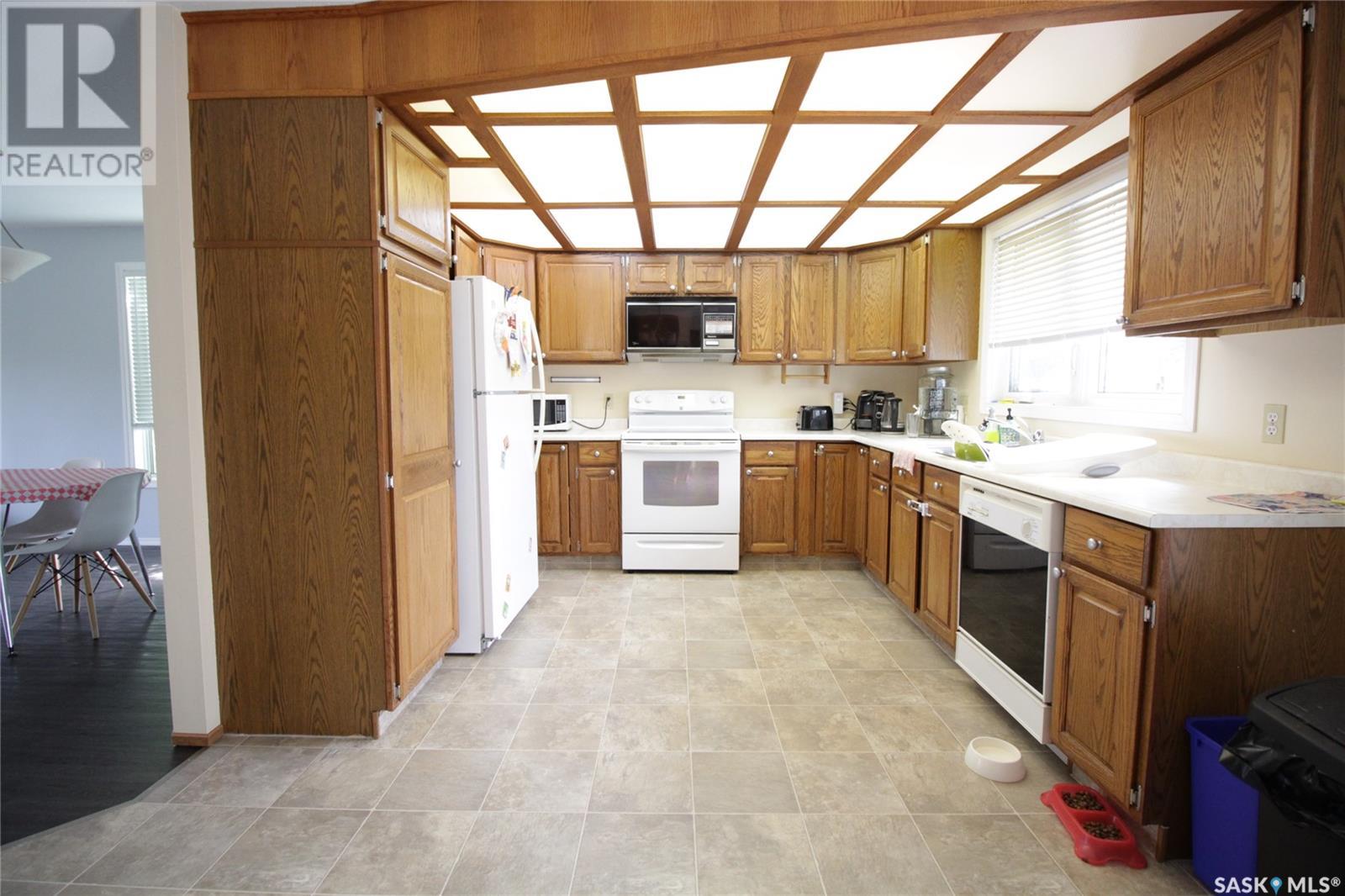 221 4th Avenue Property Photo 6