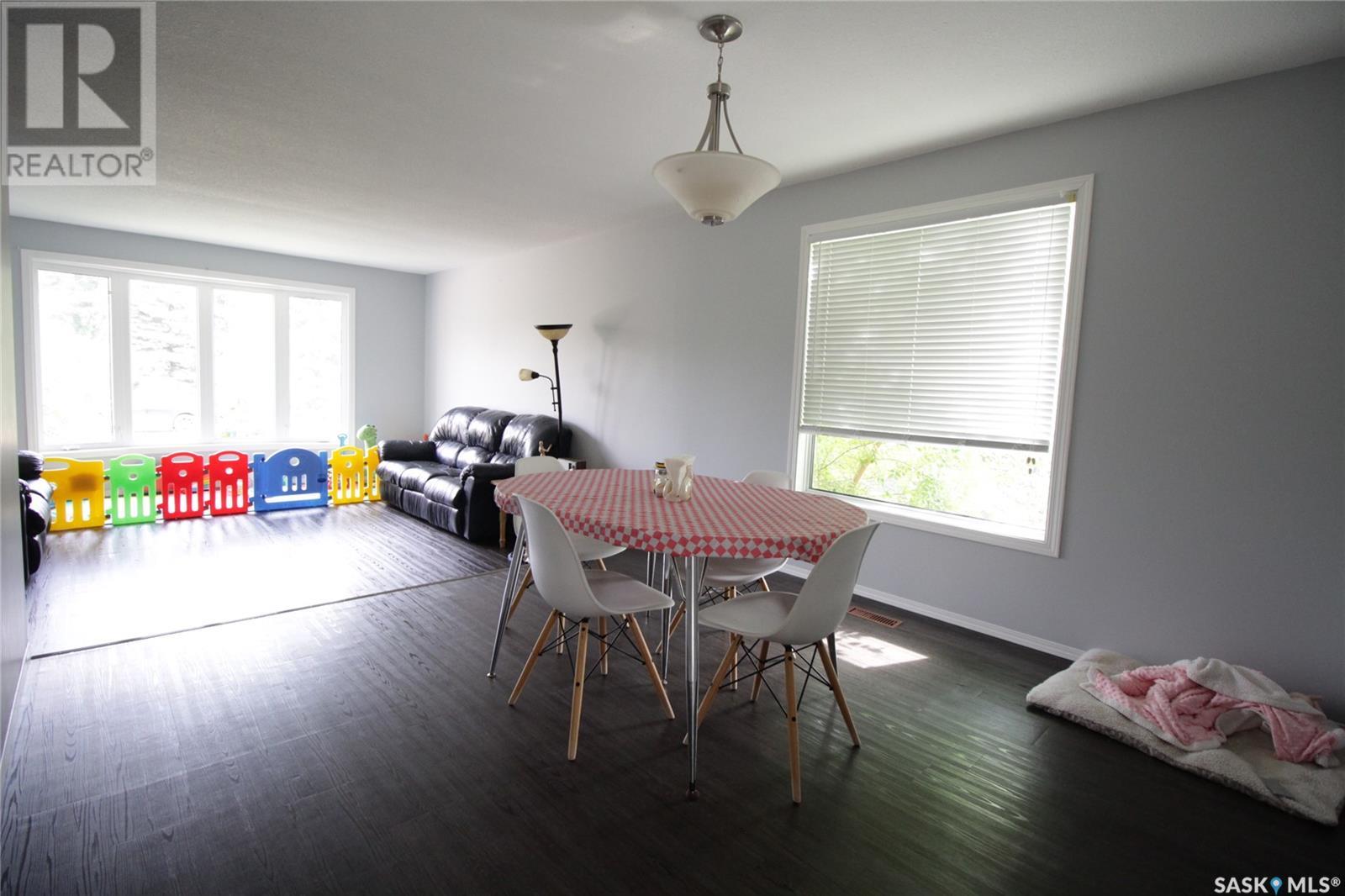 221 4th Avenue Property Photo 7