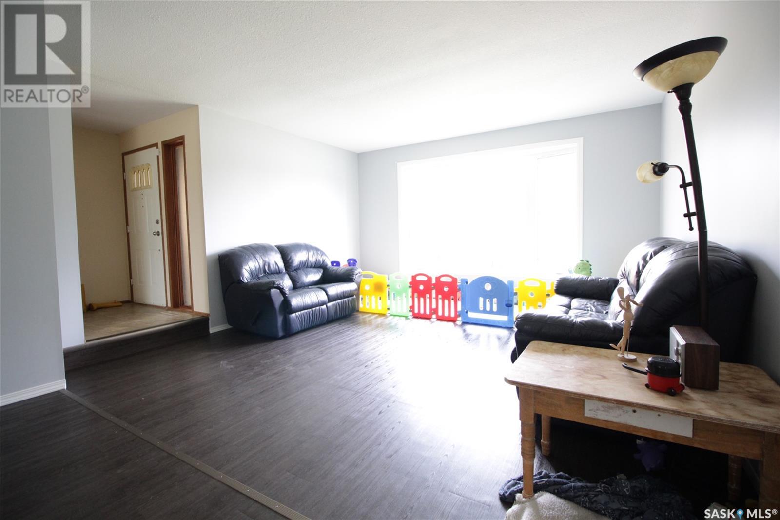 221 4th Avenue Property Photo 8