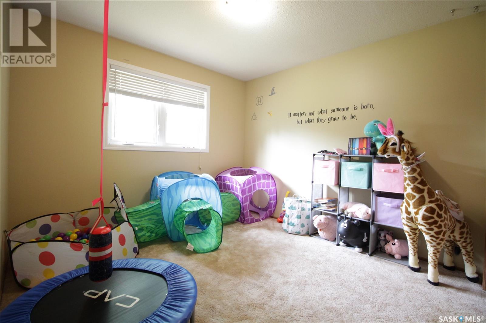 221 4th Avenue Property Photo 14