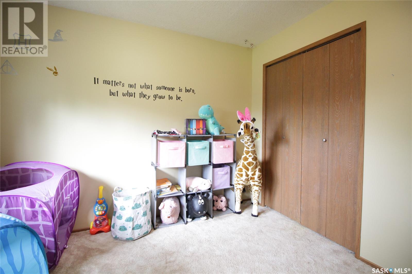 221 4th Avenue Property Photo 15