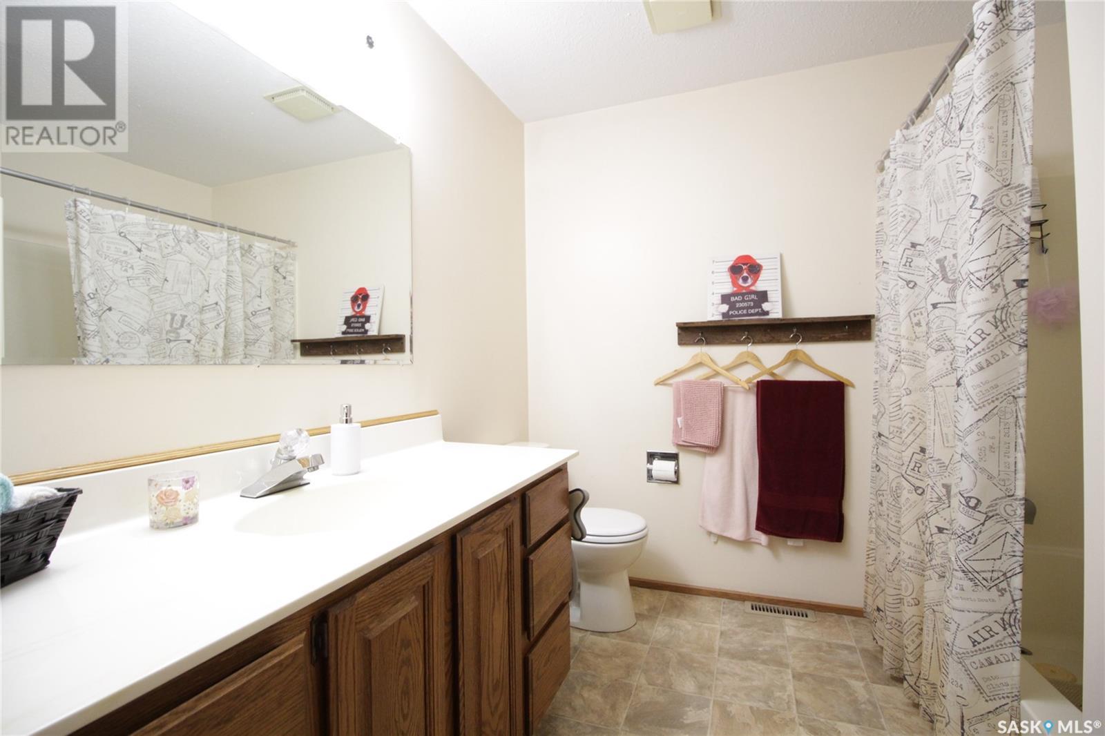 221 4th Avenue Property Photo 17