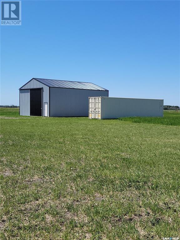 Cnd Acreage #2 Property Photo 2