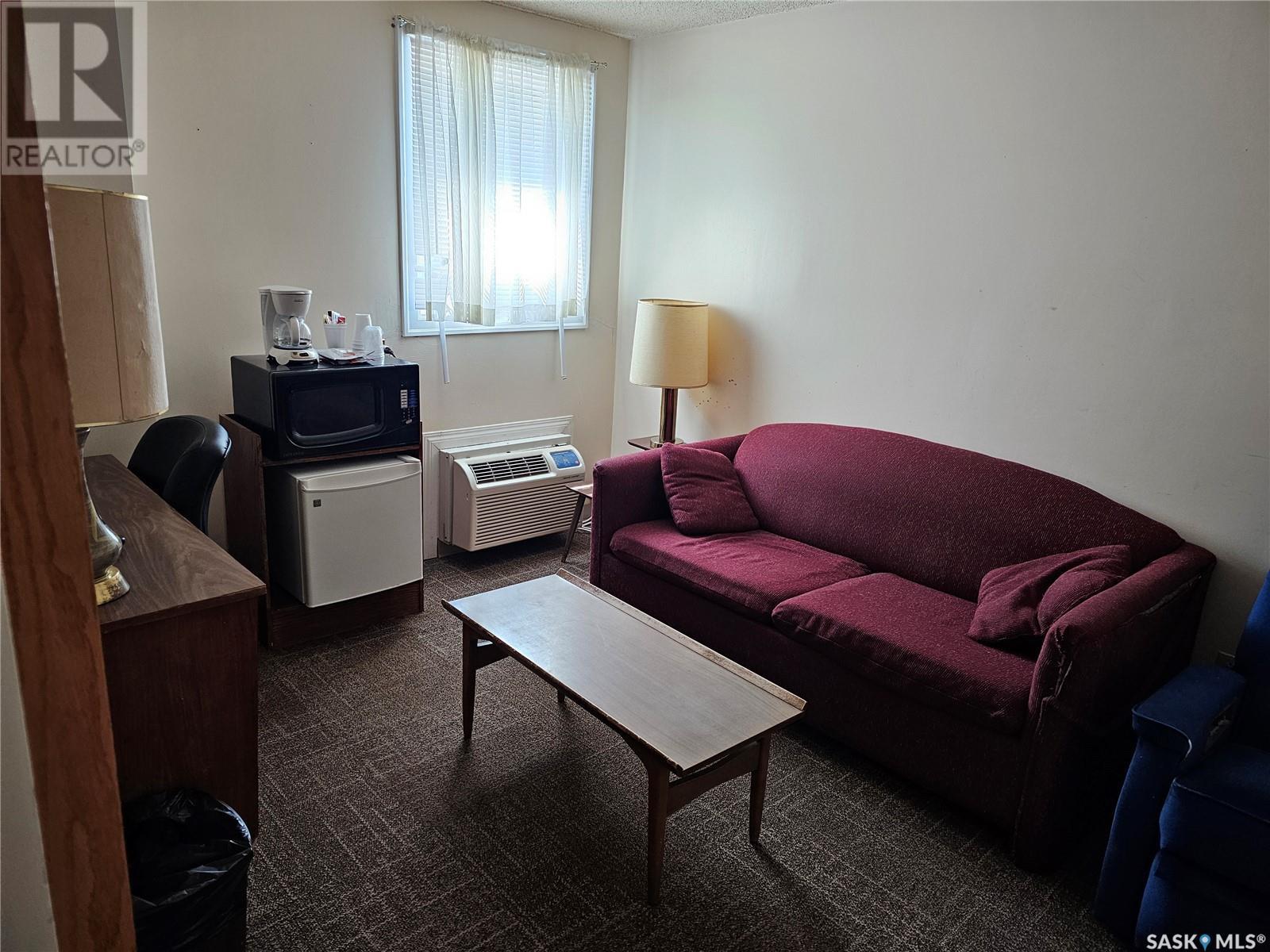 118 1st Avenue Property Photo 5