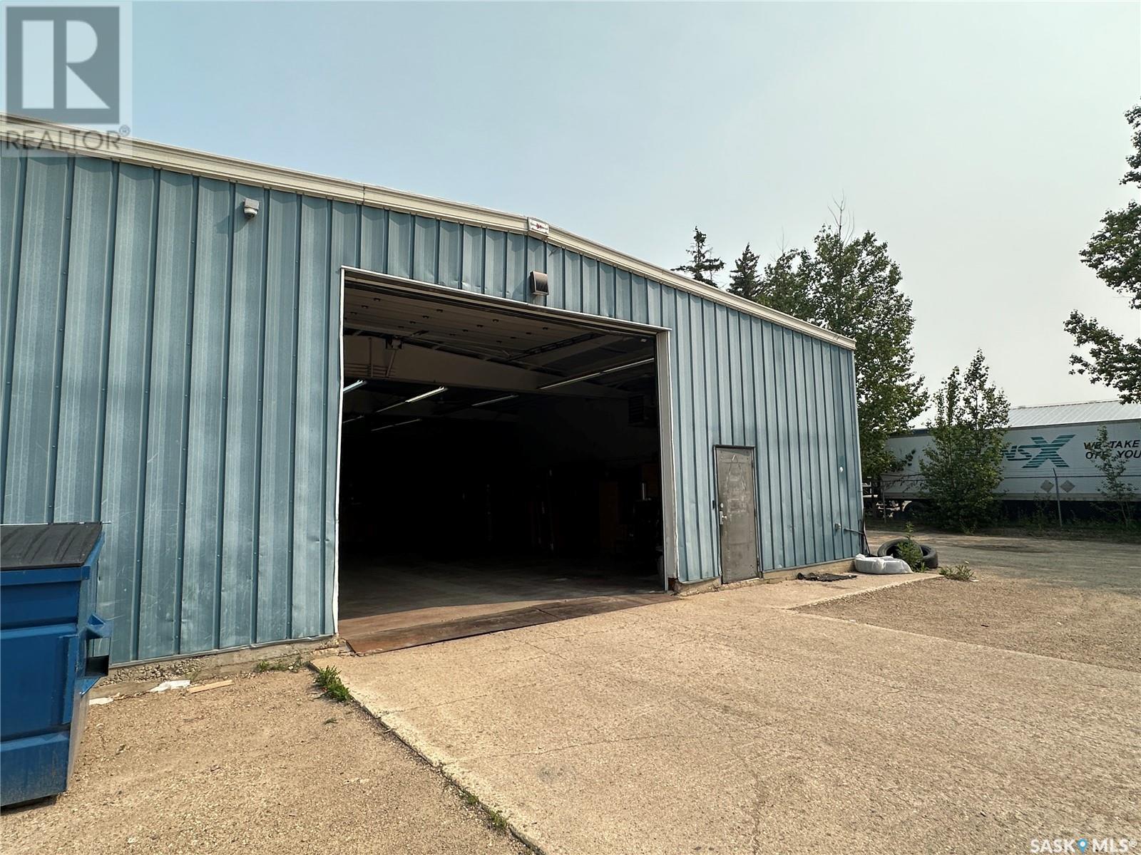 2 464 Broadway Street E Property Photo 12