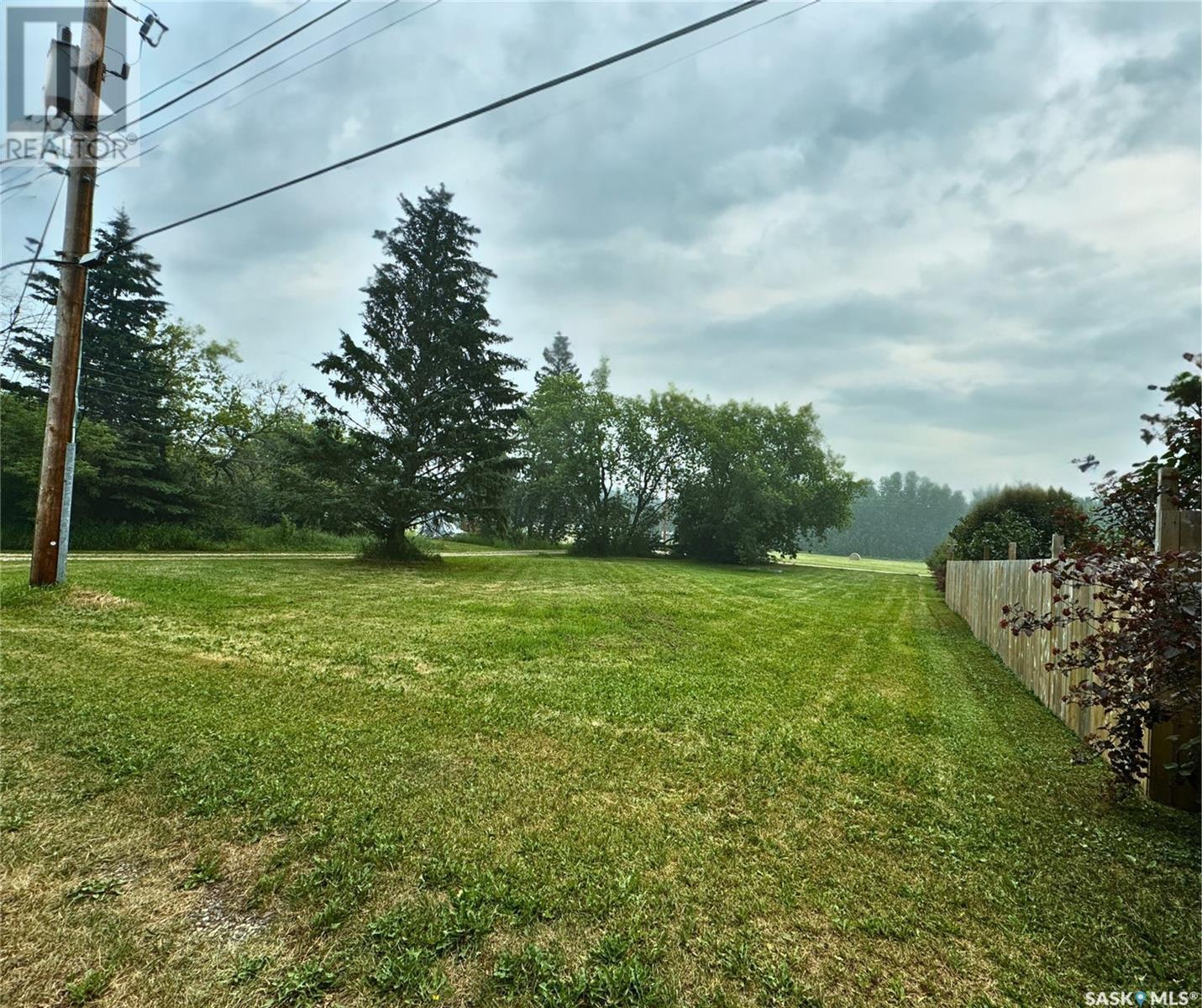 213 Railway Avenue Property Photo 3