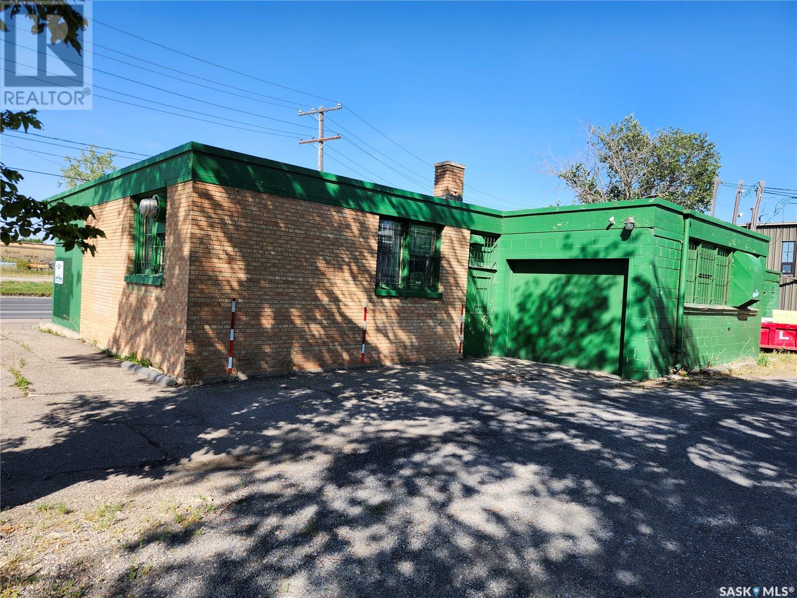 2837 Saskatchewan Drive Property Photo 2