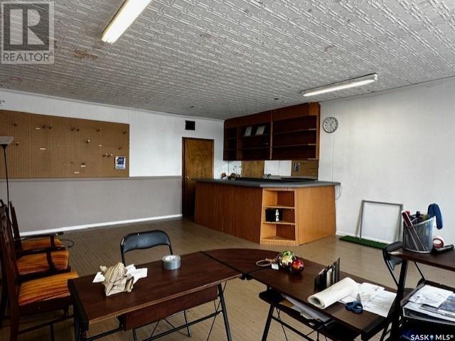 262 3rd Avenue W Property Photo 2