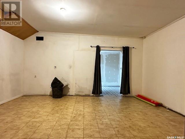 262 3rd Avenue W Property Photo 20