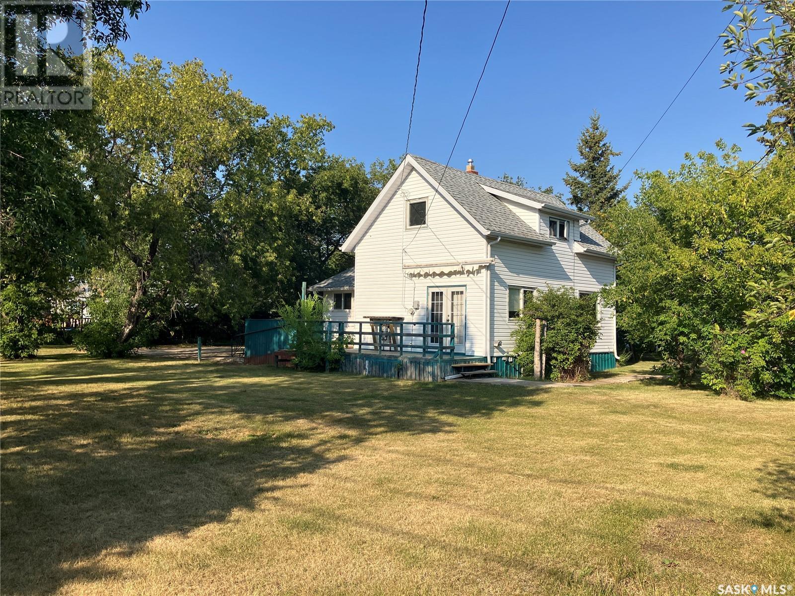 300 5th Street N Property Photo 1