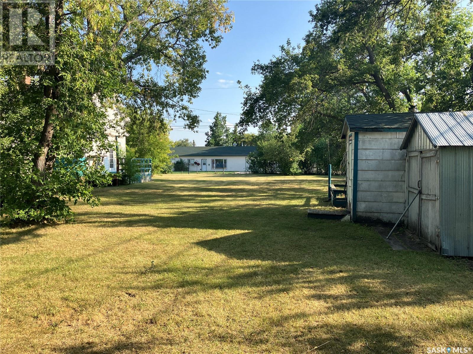 300 5th Street N Property Photo 3