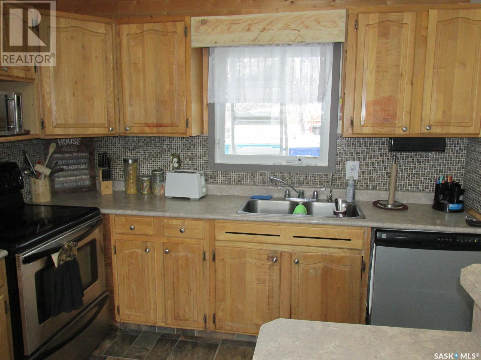 300 5th Street N Property Photo 14