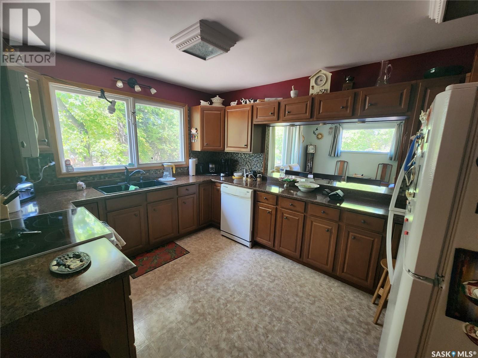 100 Scott Street Property Photo 16
