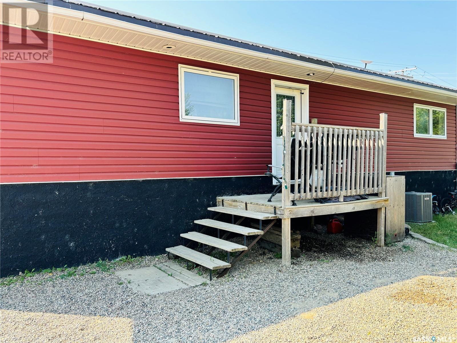 301 3rd Street Property Photo 2