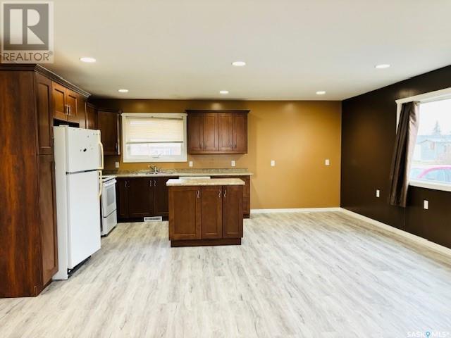 301 3rd Street Property Photo 8