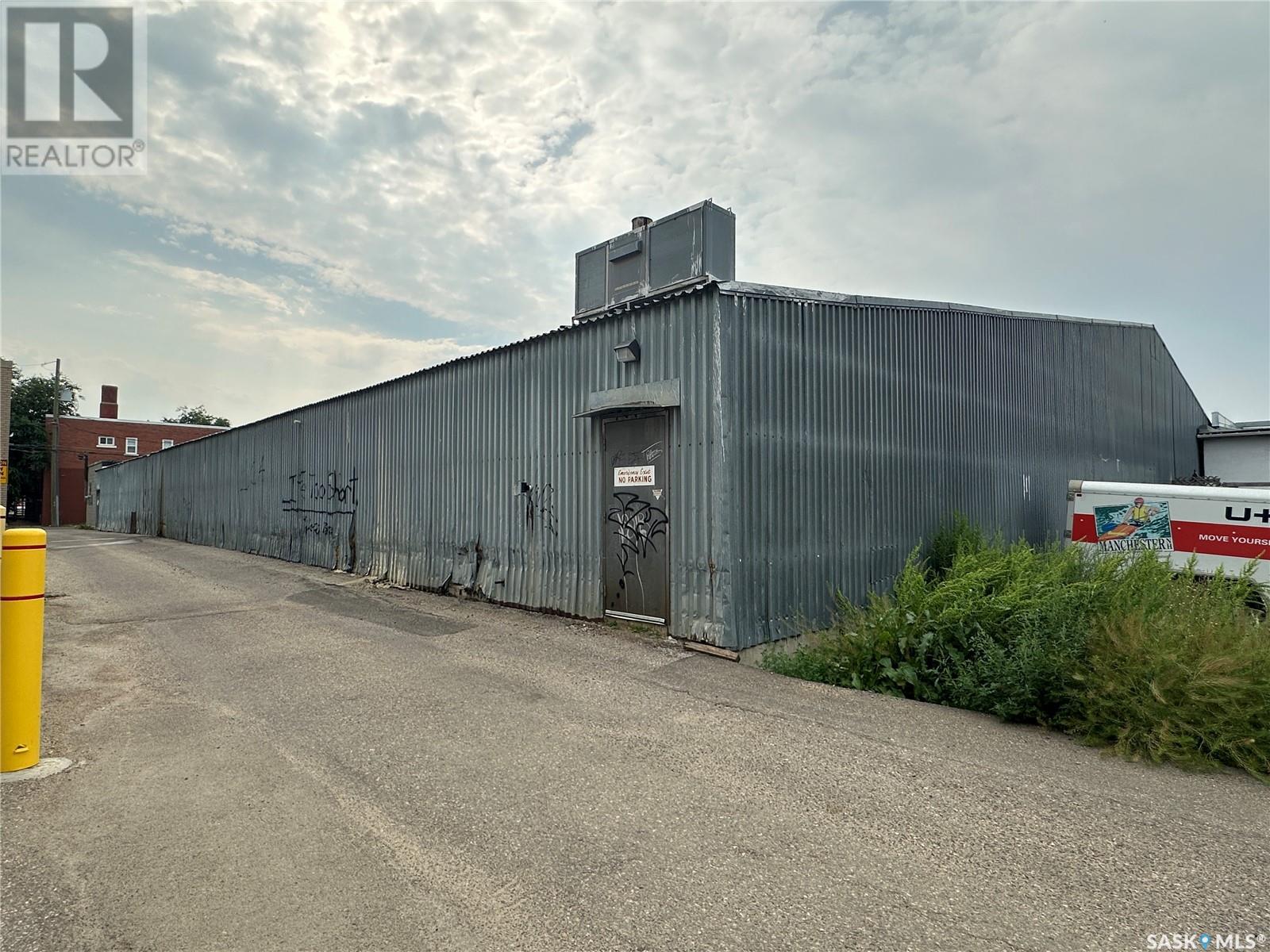 50 Caribou Street W Property Photo 35
