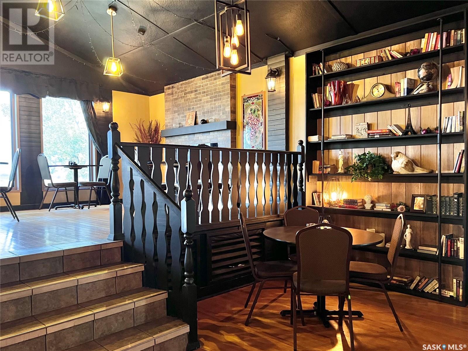 Terrace Dining Room Property Photo 28