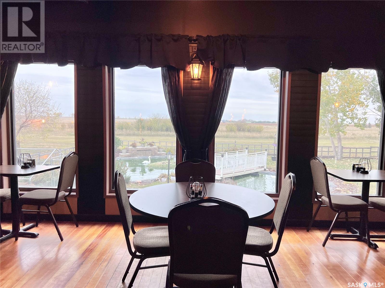 Terrace Dining Room Property Photo 30