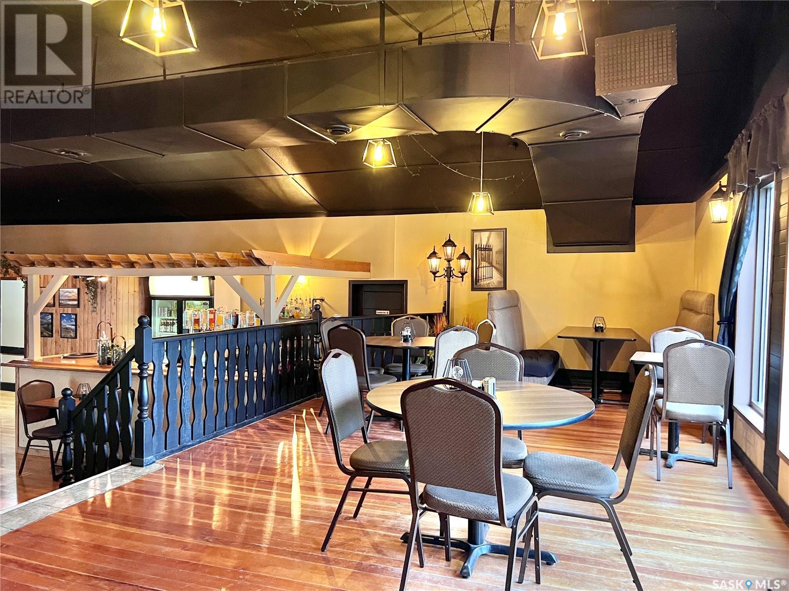 Terrace Dining Room Property Photo 31
