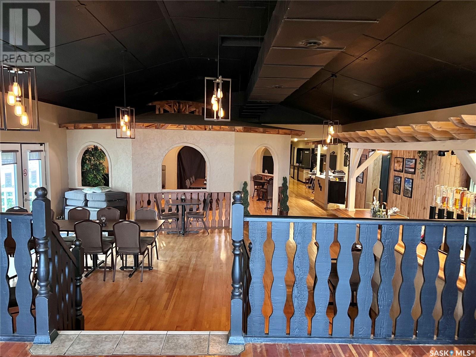 Terrace Dining Room Property Photo 33