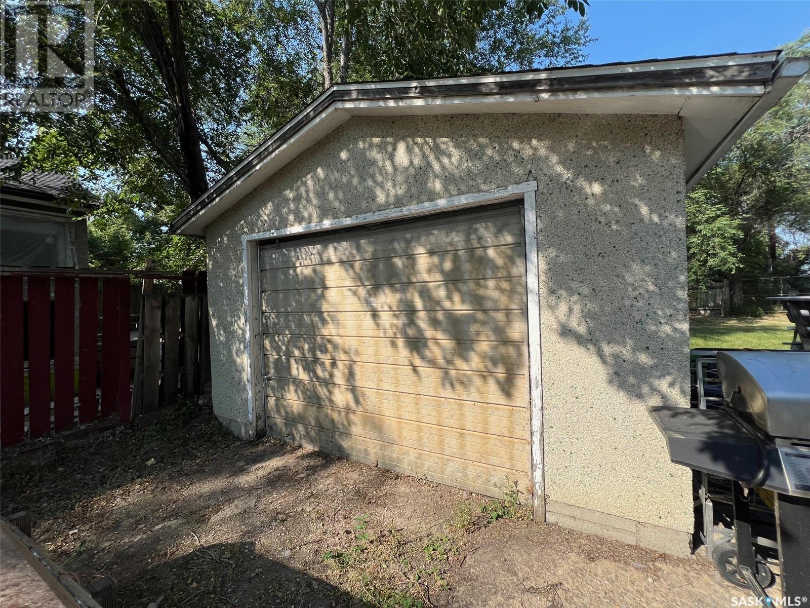 1581 103rd Street Property Photo 8