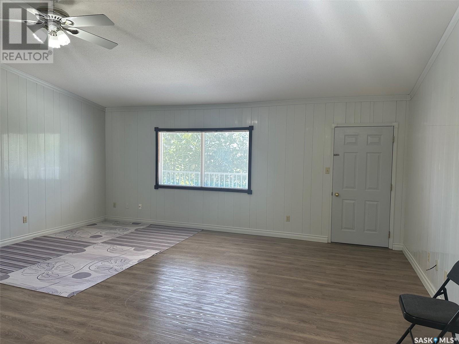 3 120 Cessna Street W Property Photo 6