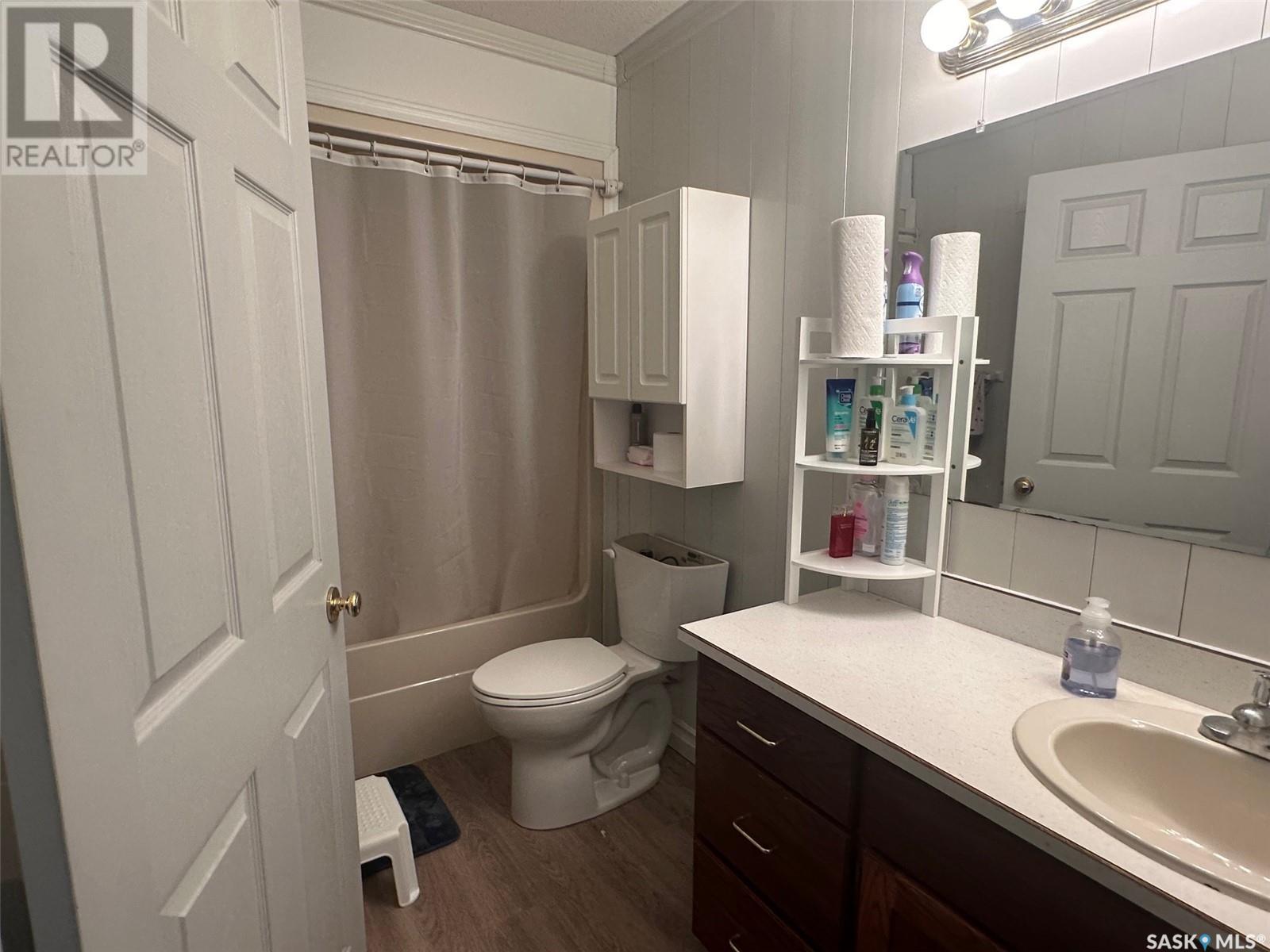 3 120 Cessna Street W Property Photo 8