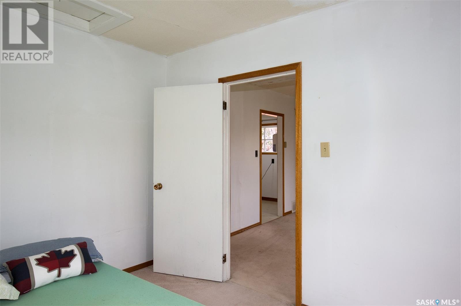 633 Caribou Street W Property Photo 12