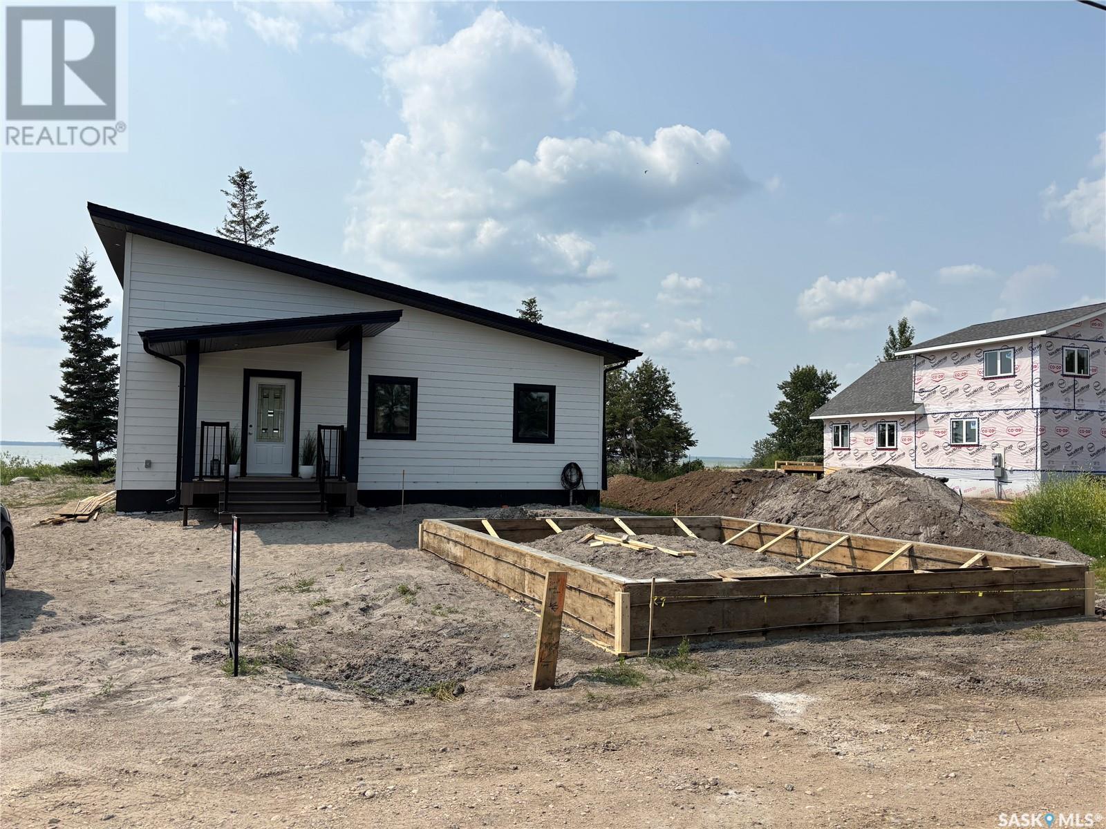 1119 Birchwood AVENUE Property Photo 1