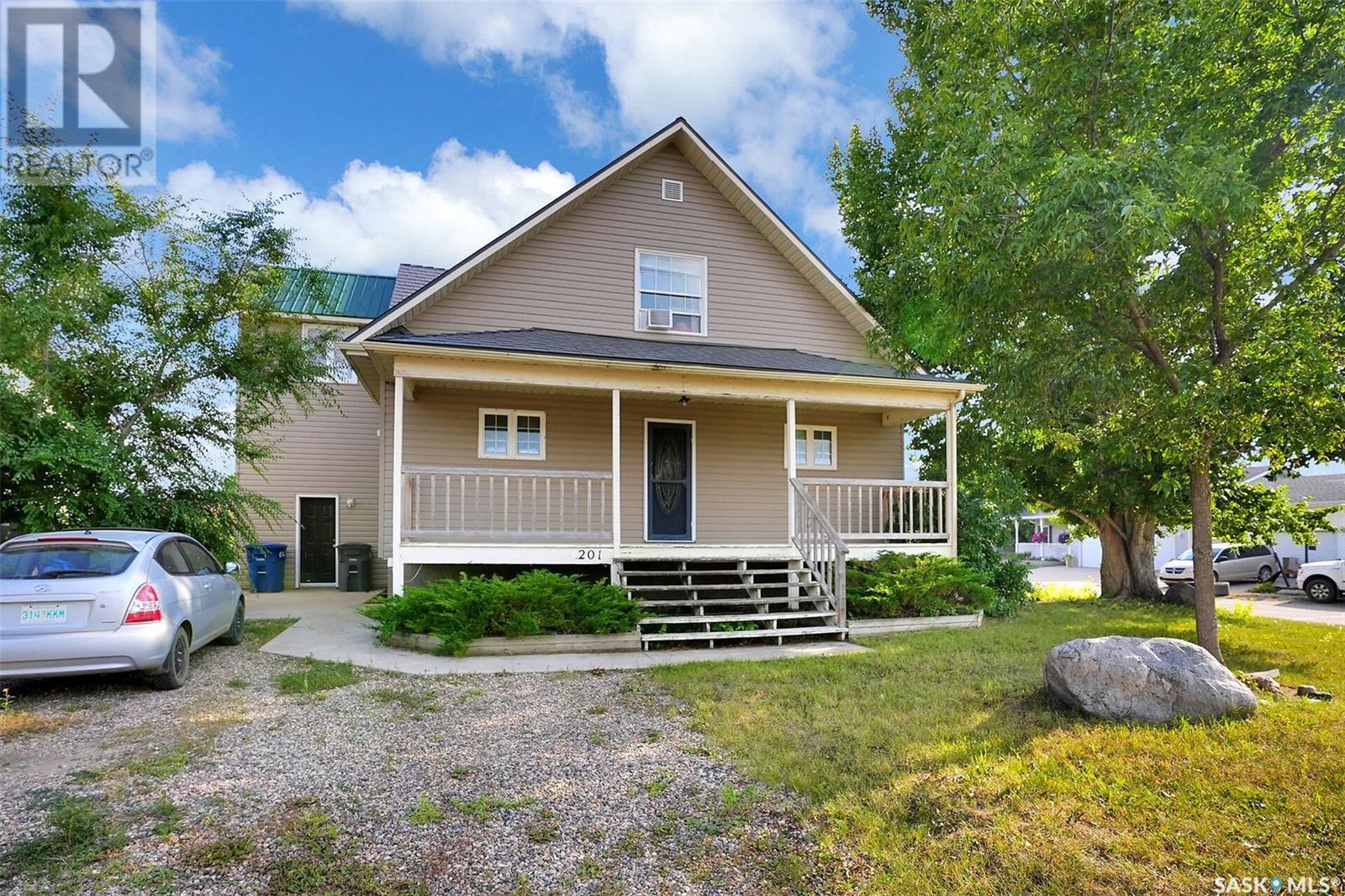201 5th Avenue Property Photo 3