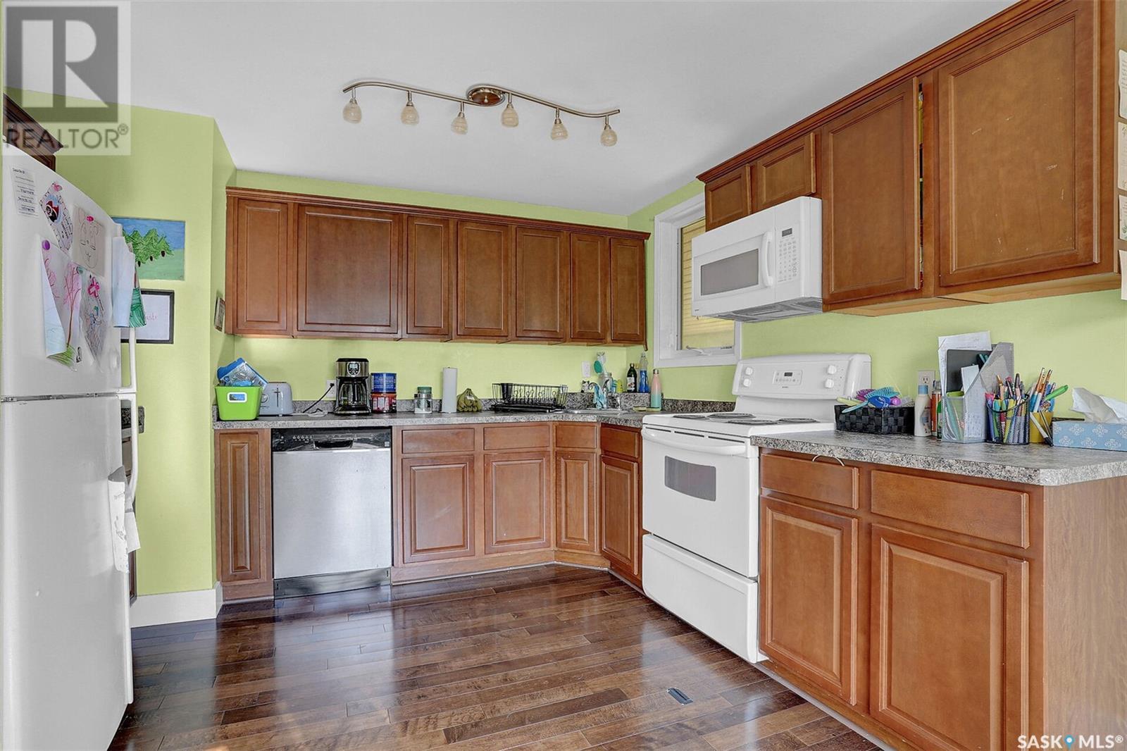 201 5th Avenue Property Photo 4