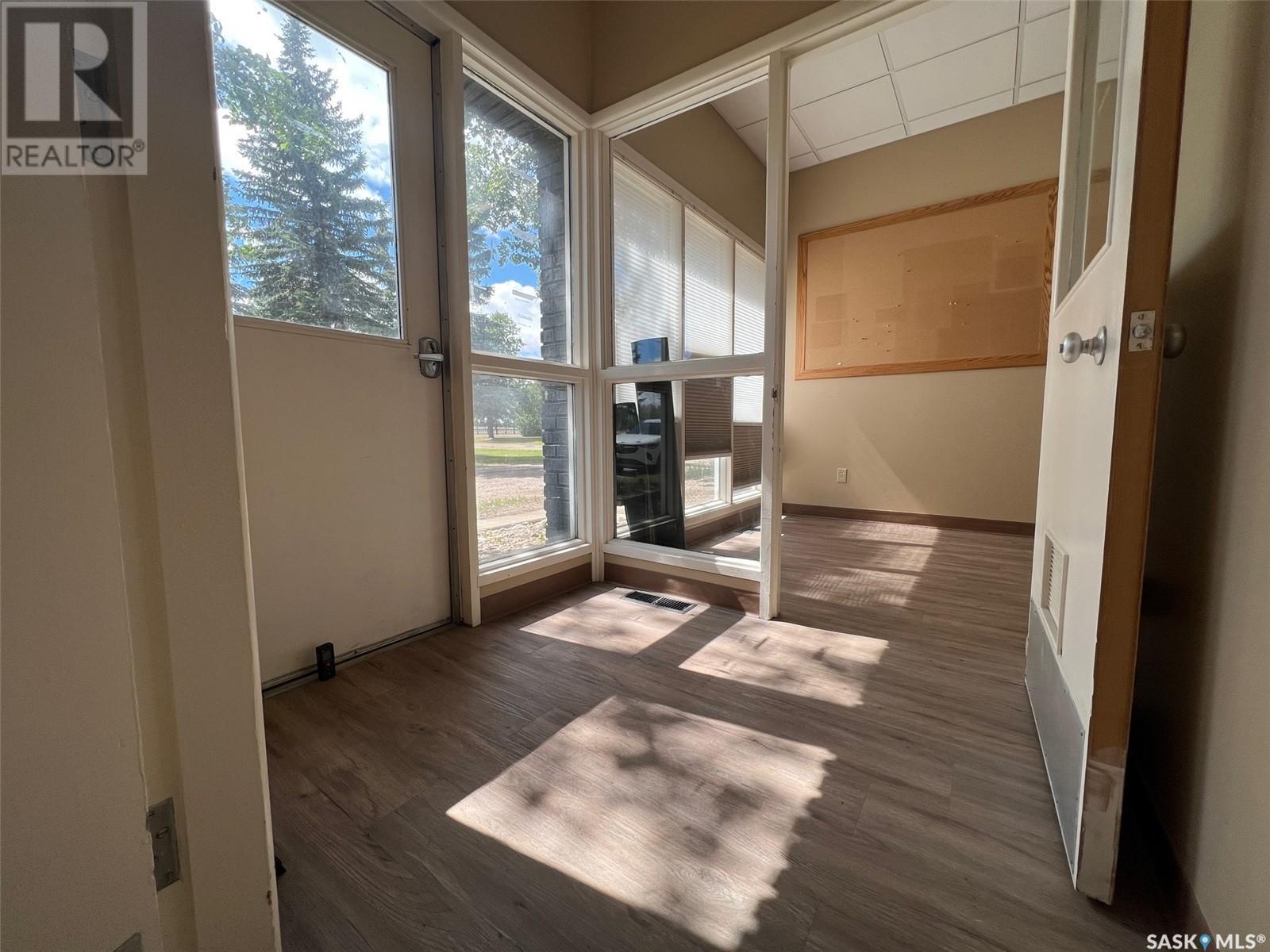 203 Railway Avenue Property Photo 2