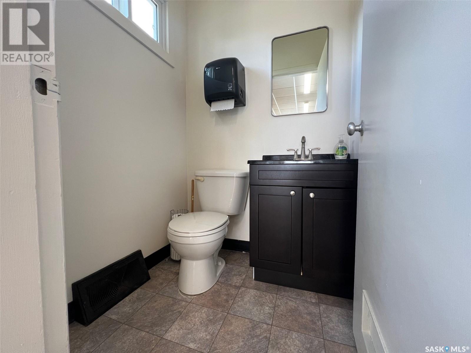 203 Railway Avenue Property Photo 4