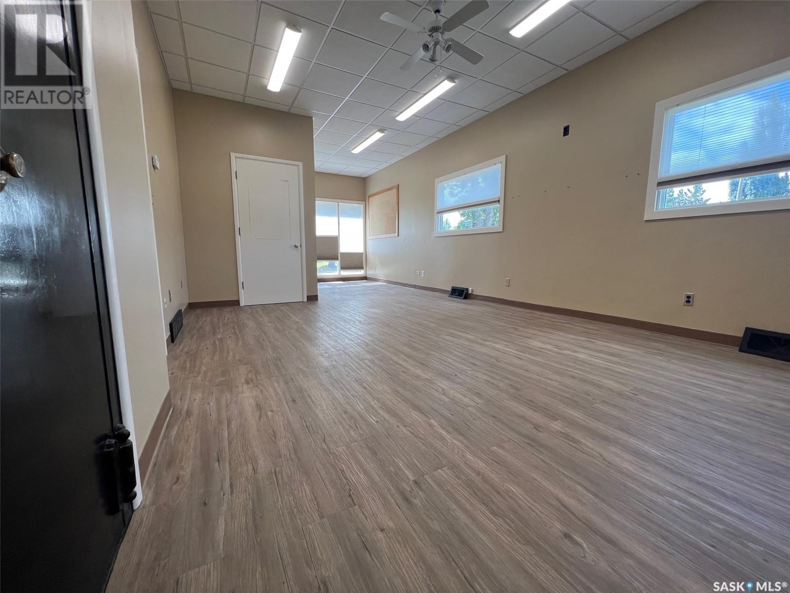 203 Railway Avenue Property Photo 5