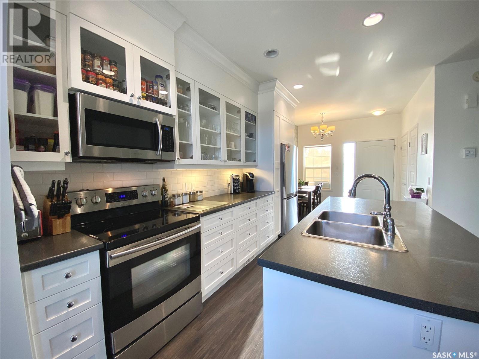 B 422 St Mary Street Property Photo 1
