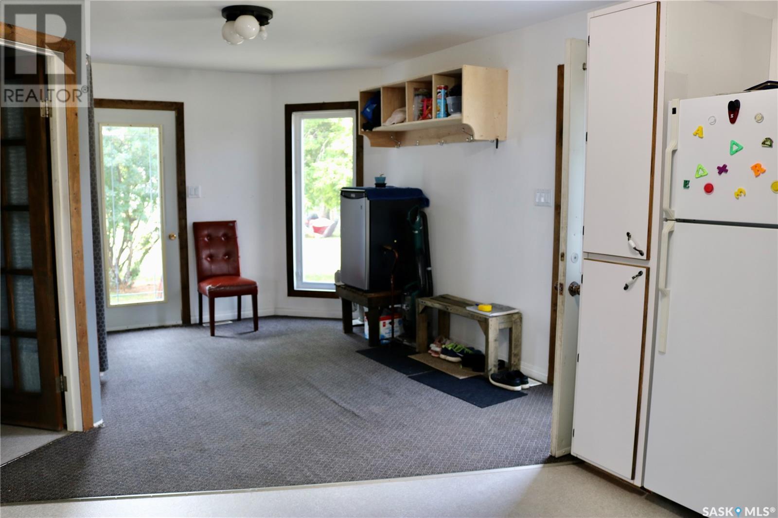 418 Railway Avenue Property Photo 4