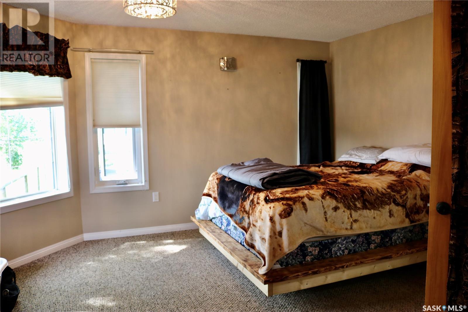 418 Railway Avenue Property Photo 24