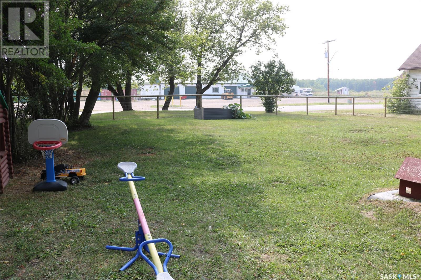 418 Railway Avenue Property Photo 37