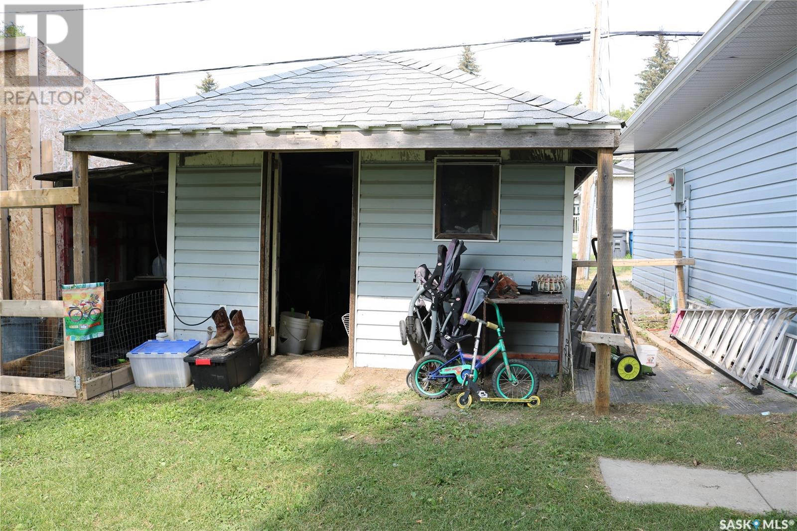 418 Railway Avenue Property Photo 38